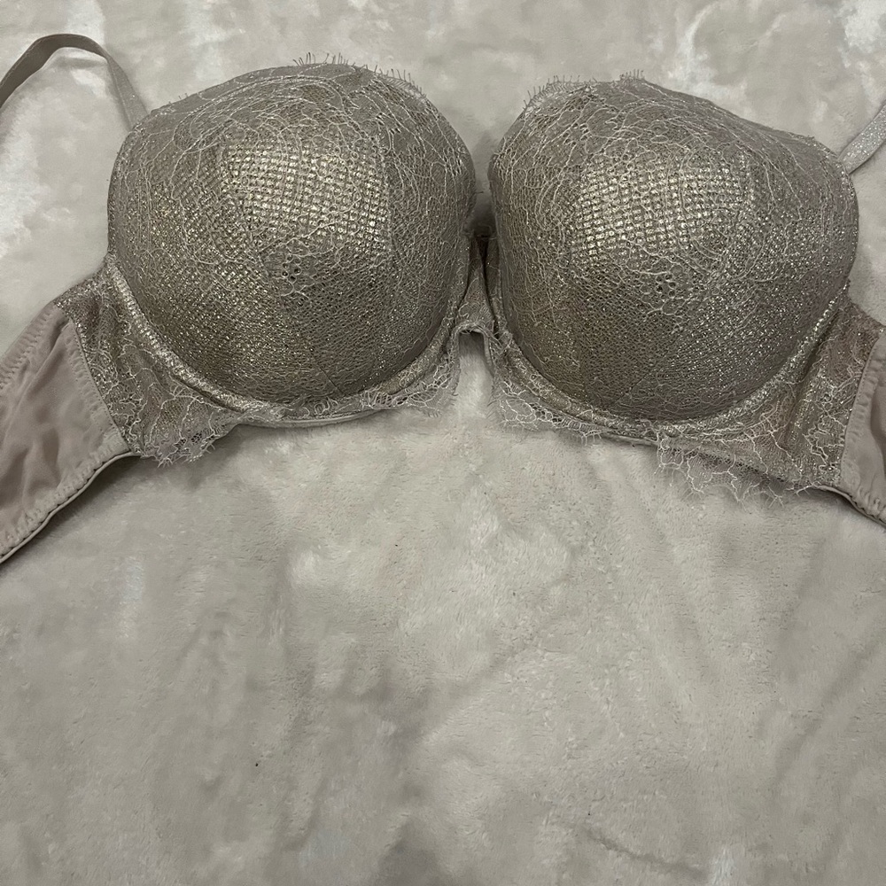 Victoria's Secret Shimmering Lace Bra in Silver
